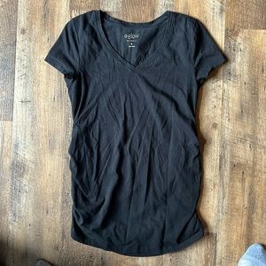 Black maternity tee size small